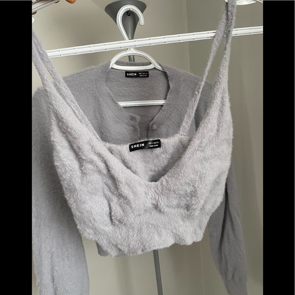 Comfy two piece Grey set - Picture 2 of 3